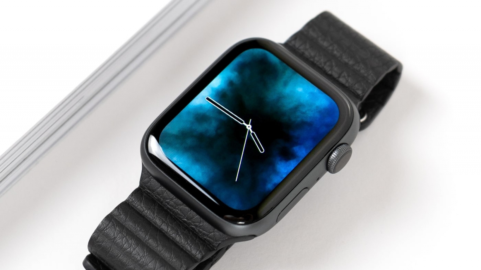 daniel-korpai-1350955-unsplash-min